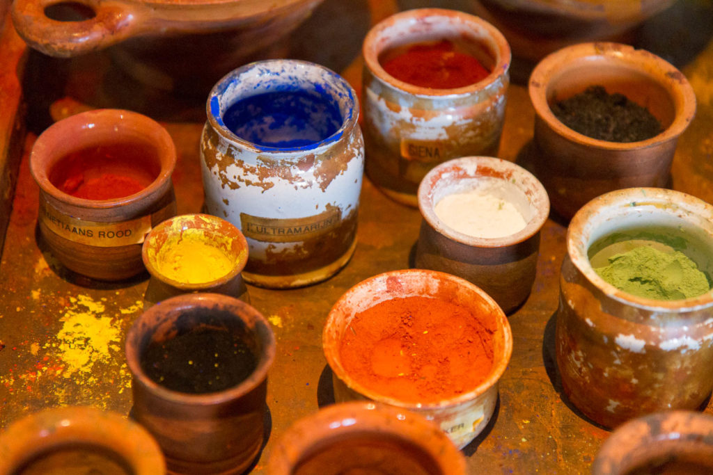 colour powders used by Rembrandt, in his house