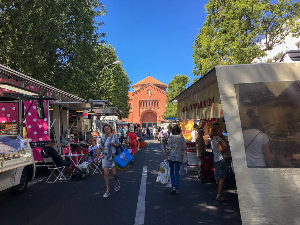 marché dans le quartier des Américains à Nantes